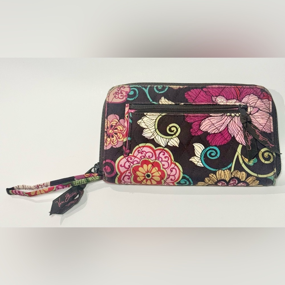 Vera Bradley Wristlet Zip Wallet Mod Floral Pink Multicolor Design 5” X 8”